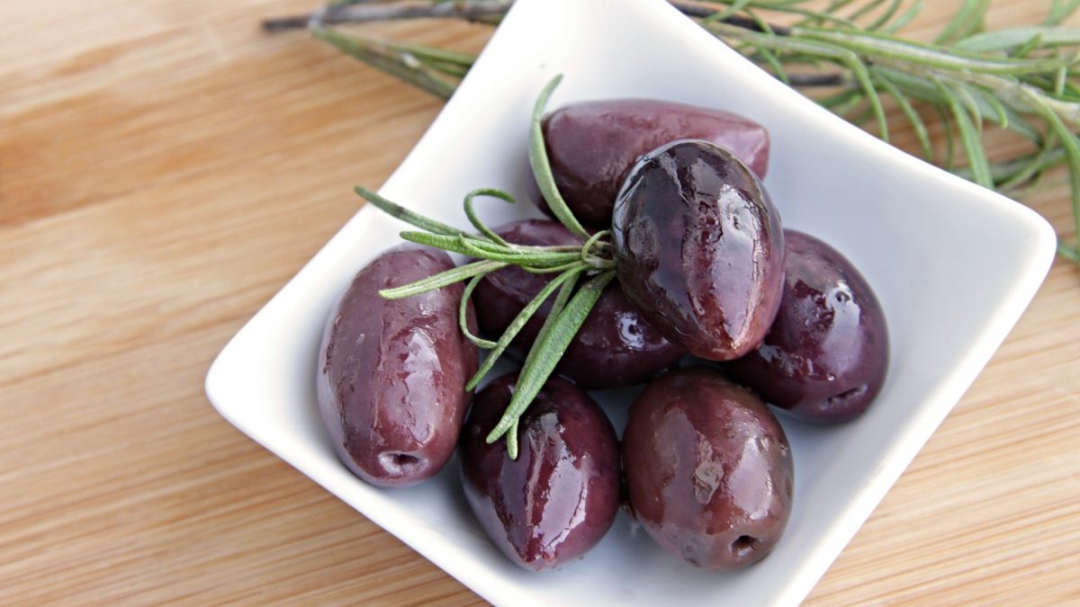 Ef Zin Greece Extra Virgin Olive Oil & Table olives